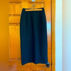 EUC Eddie Bauer Black Wool Lined Pencil Skirt, Size 2 PETITE